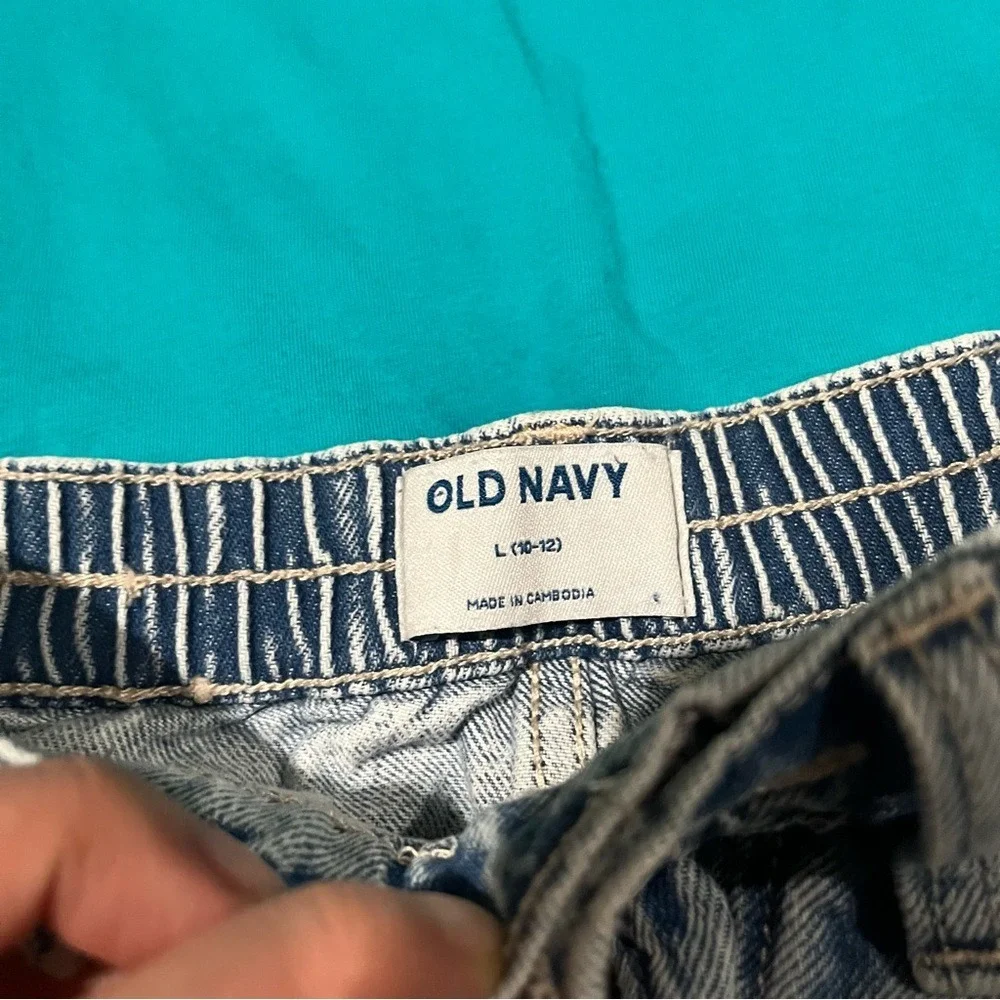 Old Navy Teal T-Shirt‎ with Sunglasses Graphic girls outfit 8/10